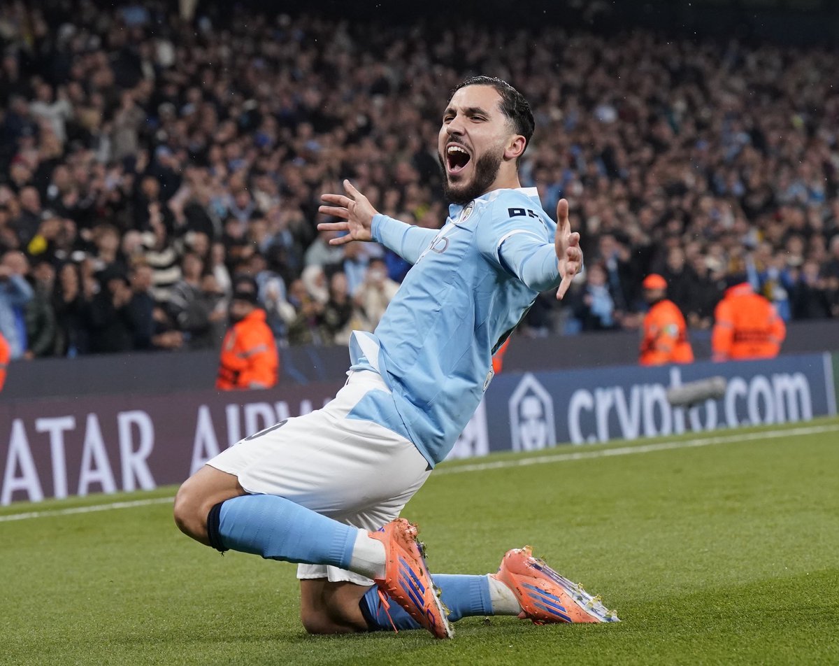 ActuFoot_'s tweet image. 🚨 𝗥𝗔𝗬𝗔𝗡 𝗖𝗛𝗘𝗥𝗞𝗜 🇫🇷 𝗣𝗔𝗦𝗦𝗘𝗨𝗥 𝗗𝗘́𝗖𝗜𝗦𝗜𝗙 𝗙𝗔𝗖𝗘 𝗔̀ 𝗡𝗢𝗧𝗧𝗜𝗚𝗛𝗔𝗠 𝗙𝗢𝗥𝗘𝗦𝗧 !!! 🎯

13 matches = 7 PASSES D. = MEILLEUR PASSEUR DE PL. 🎖️