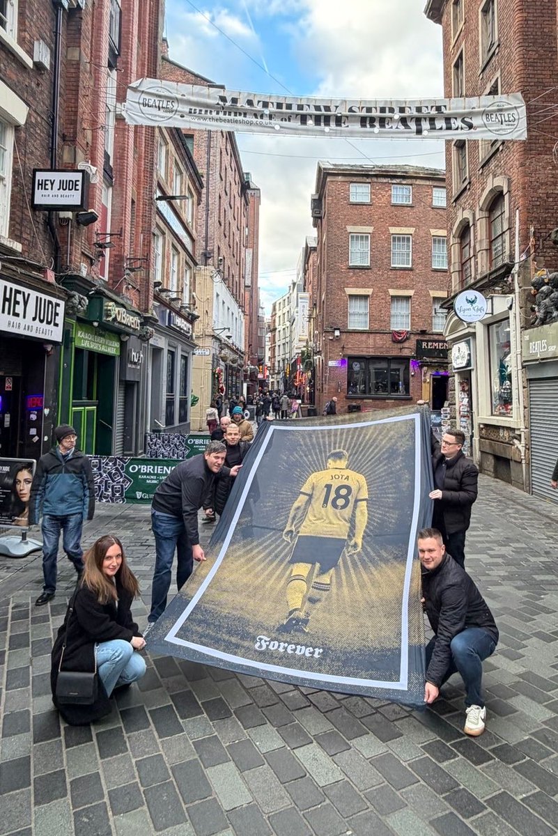 oldgoldpack's tweet image. The banner we’ll have in the away end at Anfield today.

#wwfc