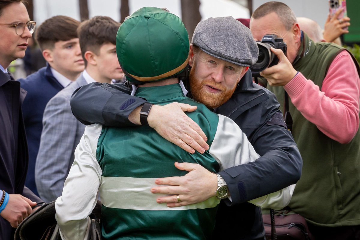 HRIRacing's tweet image. Solness goes back-to-back 💪

Sam Ewing runs a spectacular race on Solness to take the win in the @paddypower Rewards Club Chase for @JosephOBrien2 👏

#RacingRunsInUs