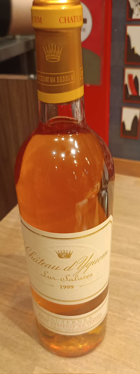 今年も、もう終わりですね！
本当に色々あったので秘蔵のワインで1年間を振り返ります！
皆さん良いお年をお迎えください！