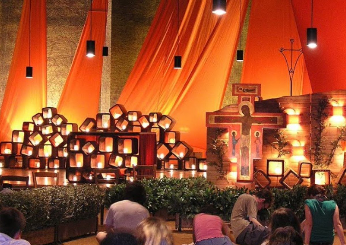 Image for the Tweet beginning: 🔴⚡️Les rencontres de Taizé à