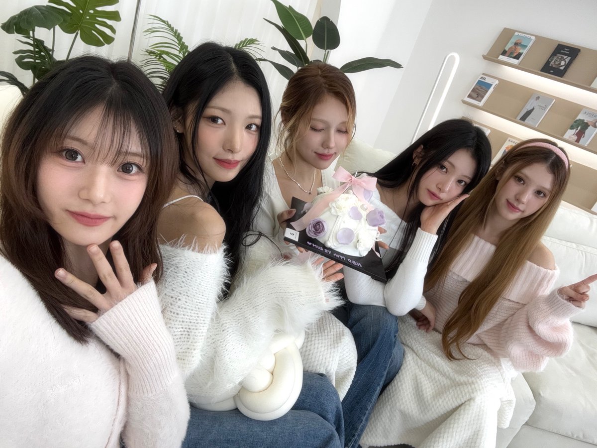 [🍀]
오드유스의 REAL 막내 예음이 생일이래요🎉
입장코드 : PINK🩷

#예고없이찾아온_예_음이란기적 
#WinterMiracle_YEEUM 
#HAPPYYEEUMDAY 
#ODDYOUTH #오드유스