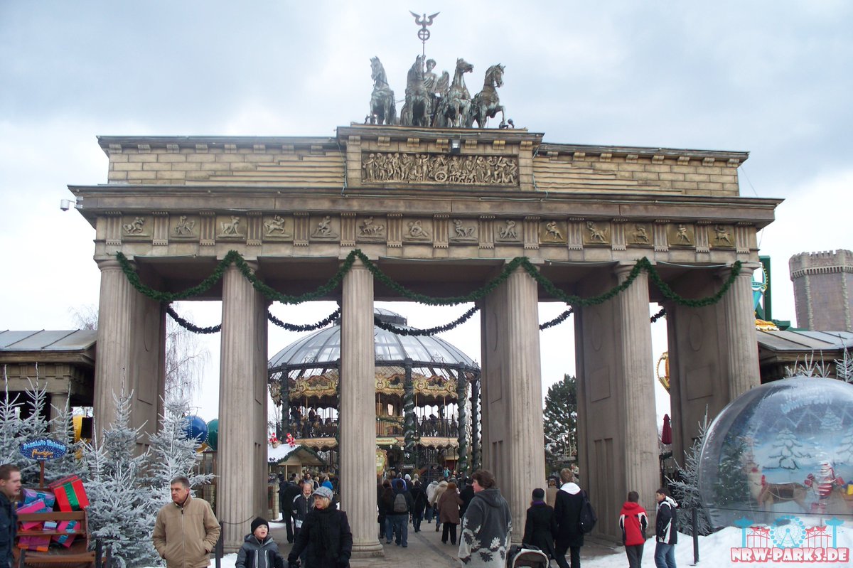 Ein wenig Wintertraumnostalgie...

#werbungunbezahlt #phantasialand #wintertraum #nrw #amusementpark #themepark #achterbahn #pretpark #rollercoaster #abenteuer #spass #spaß