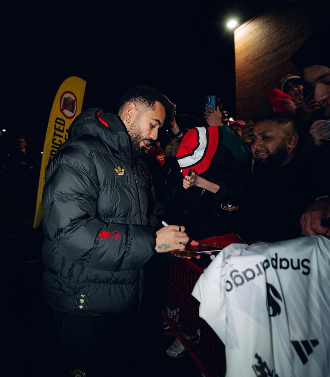 🚨📸 | Matheus Cunha on Instagram:

“What a day. This is what it means to be part of United. Thanks to you 🫵🏽❤️‍🔥”