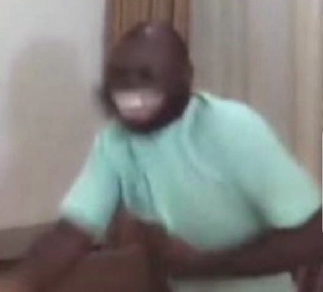 Mariobeing01's tweet image. 🫀- text her 
🧠- don't text her 

Me- hey baby 😌
Her- come and buy shawarma for me 

🧠- I told you, fool.