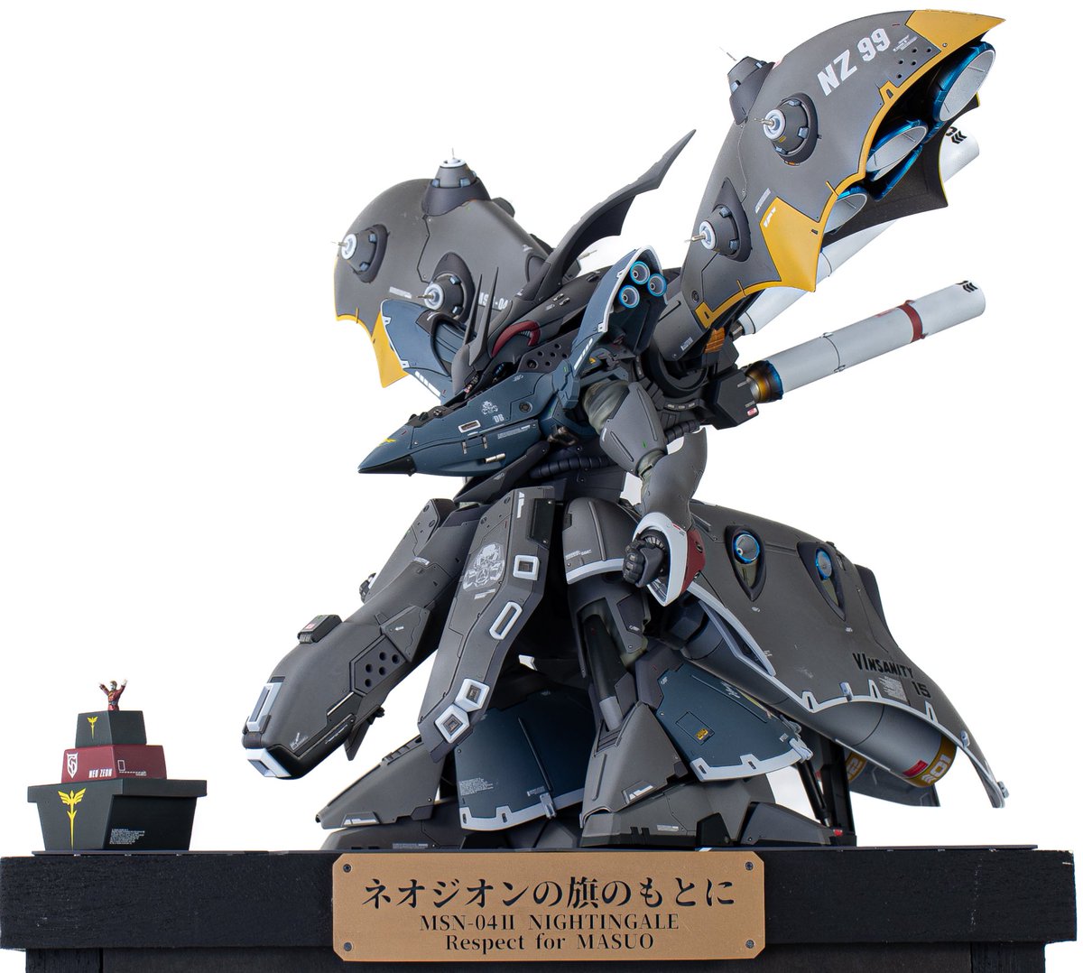#今年も残りわずかなので作った模型を振り返る
1作目
ナイチンゲール「ネオジオンの旗のもとに」
マスオオフにてマスオ賞をいただき、マスオさんとたくさんお話しもできた作品でした😌
展示会持ってった時に写真撮ってもらえる2TOP(体感)ですがデカすぎて運搬が大変🫠
撮影<a href="/Big_Bab_Chan/">ゴト</a>