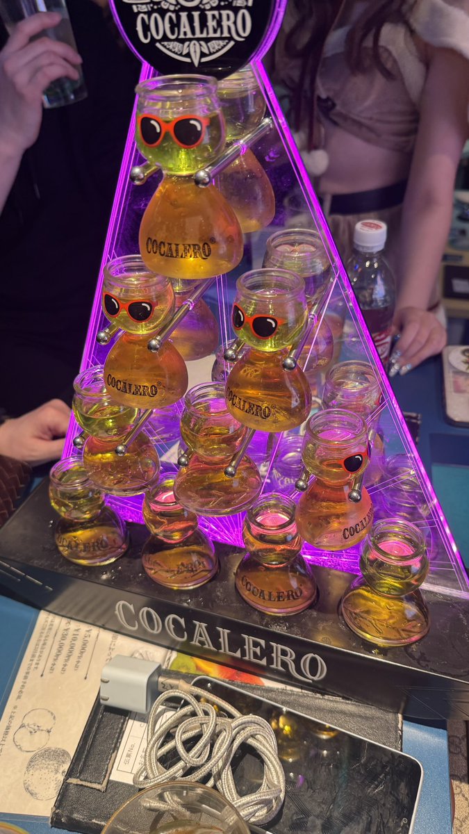 コカボムタワー　新品　動作品　激安！！！ HOMEGAME PLUS OSAKA限定カラーのスペシャルなソフビフィギュアが7/27