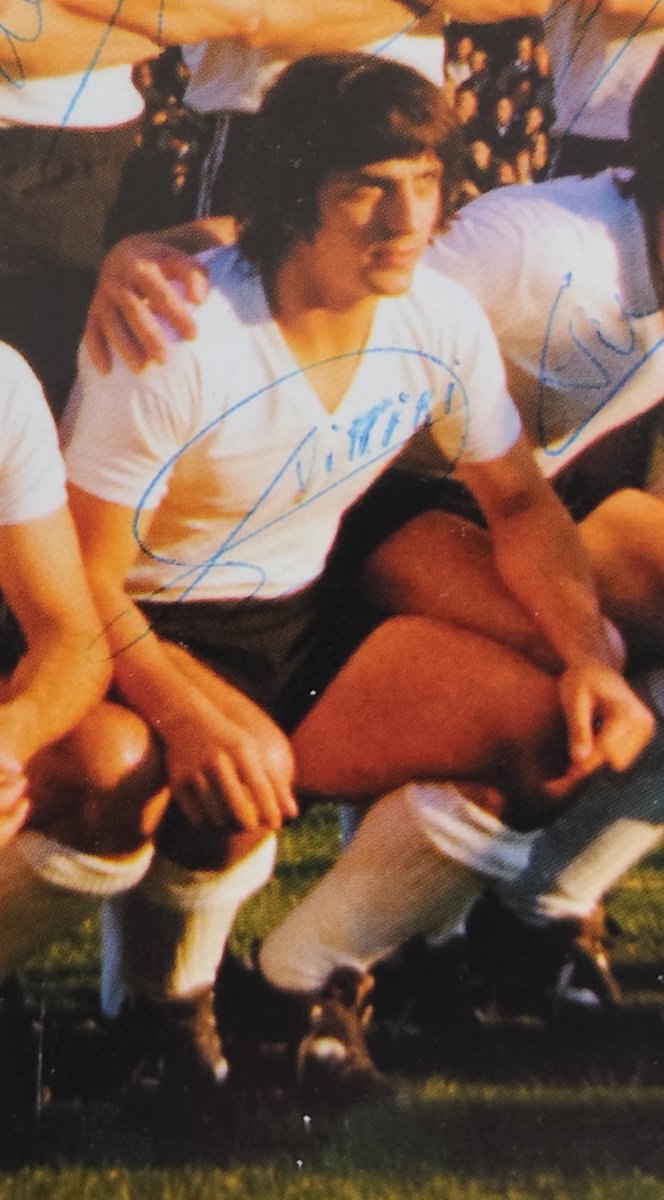 BalonMercromina's tweet image. El exburgalesista Rafa Viteri ha fallecido esta mañana en Logroño a los 73 años de edad. 
👉 En agosto de 1973 el @Burgos_CF pagó 3,5 millones de pesetas al @AthleticClub por su traspaso y el de Aizpuru. 
👉 Jugó 147 partidos con la blanquinegra y marcó 33 goles.

Q.E.P.D. Viteri