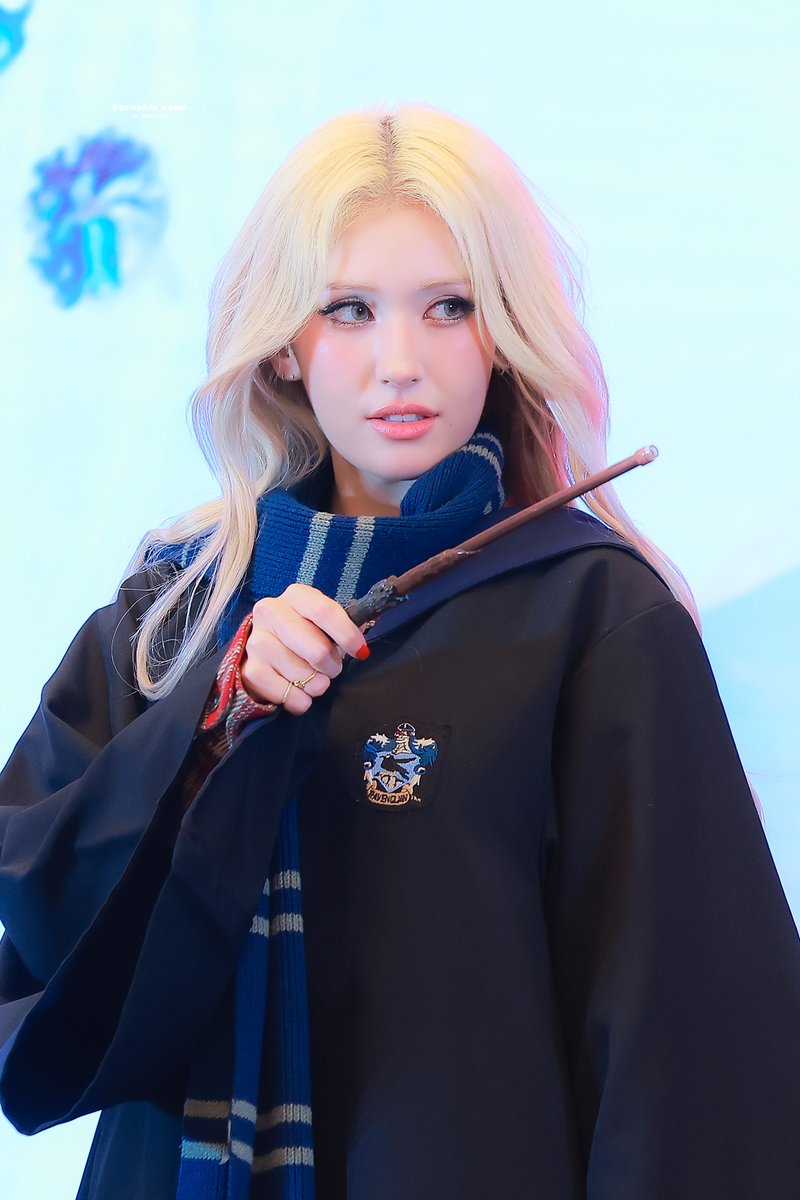 𝐒𝐞𝐫𝐚𝐩𝐡𝐢𝐜 𝐬𝐨𝐦𝐢 tweet media