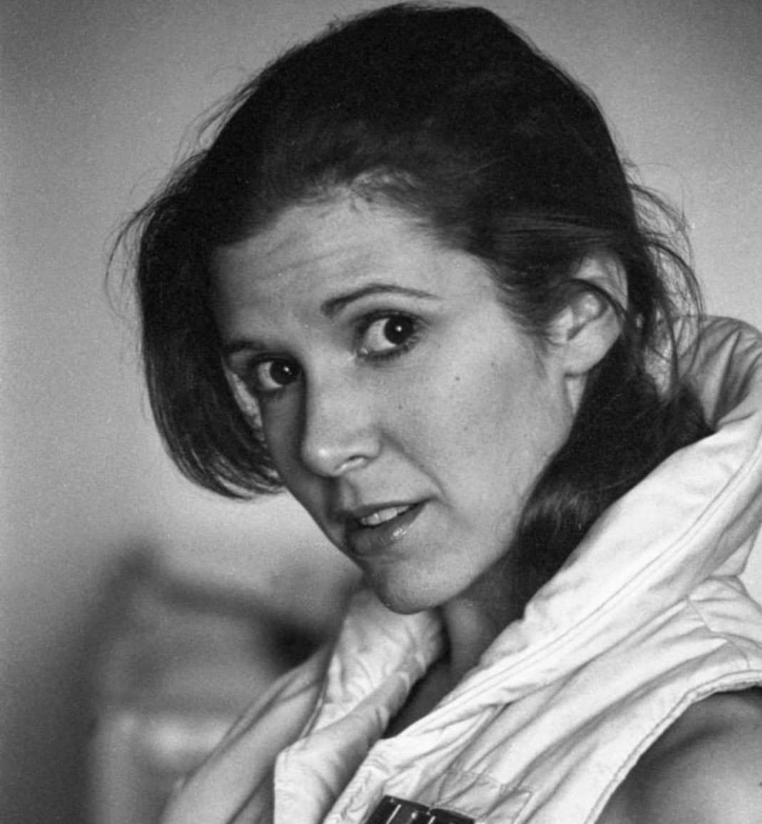 sw_holocron's tweet image. Carrie Fisher passed away on this day 9 years ago. Forever our princess 💜