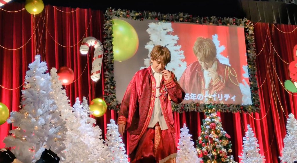 kouhei_mio's tweet photo. こんないい席でけーたんみれたのも嬉しかったし😭一般でとれた2階の最後尾でも質問コーナー当たるのほんまにえぐい。ずっと夢やった気しかせん。まじで何回も目合わせてくれたし幸せすぎたな😭😭😭😭
 #メリチョイ https://t.co/FH9NgwMImC