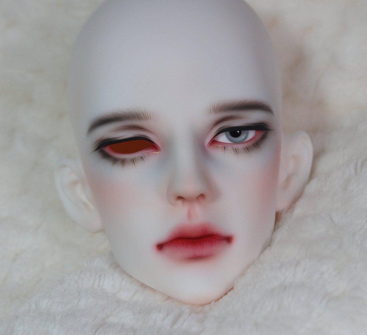 W (작업중) tweet media