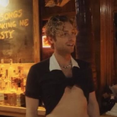 jeoispunk's tweet image. why they’re the same