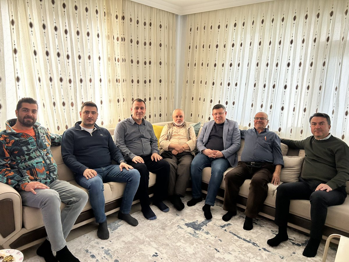 fahrettintgrl64's tweet photo. 📍Uşak 

İl Başkan Yardımcılarımız Önder Karakuş, İzzet Demir ve İl Yönetim Kurulu Üyemiz Ömer Faruk İlhan ile birlikte; önceki dönemlerde partimizde görev almış kıymetli büyüklerimiz İzzet Yılmaz, Ali İhsan Uzun ve Yahya Büyükdurna’yı ziyaret ettik. 

Davamıza verdikleri hizmetler için kendilerine teşekkür ediyor, sağlık ve afiyetler diliyorum.