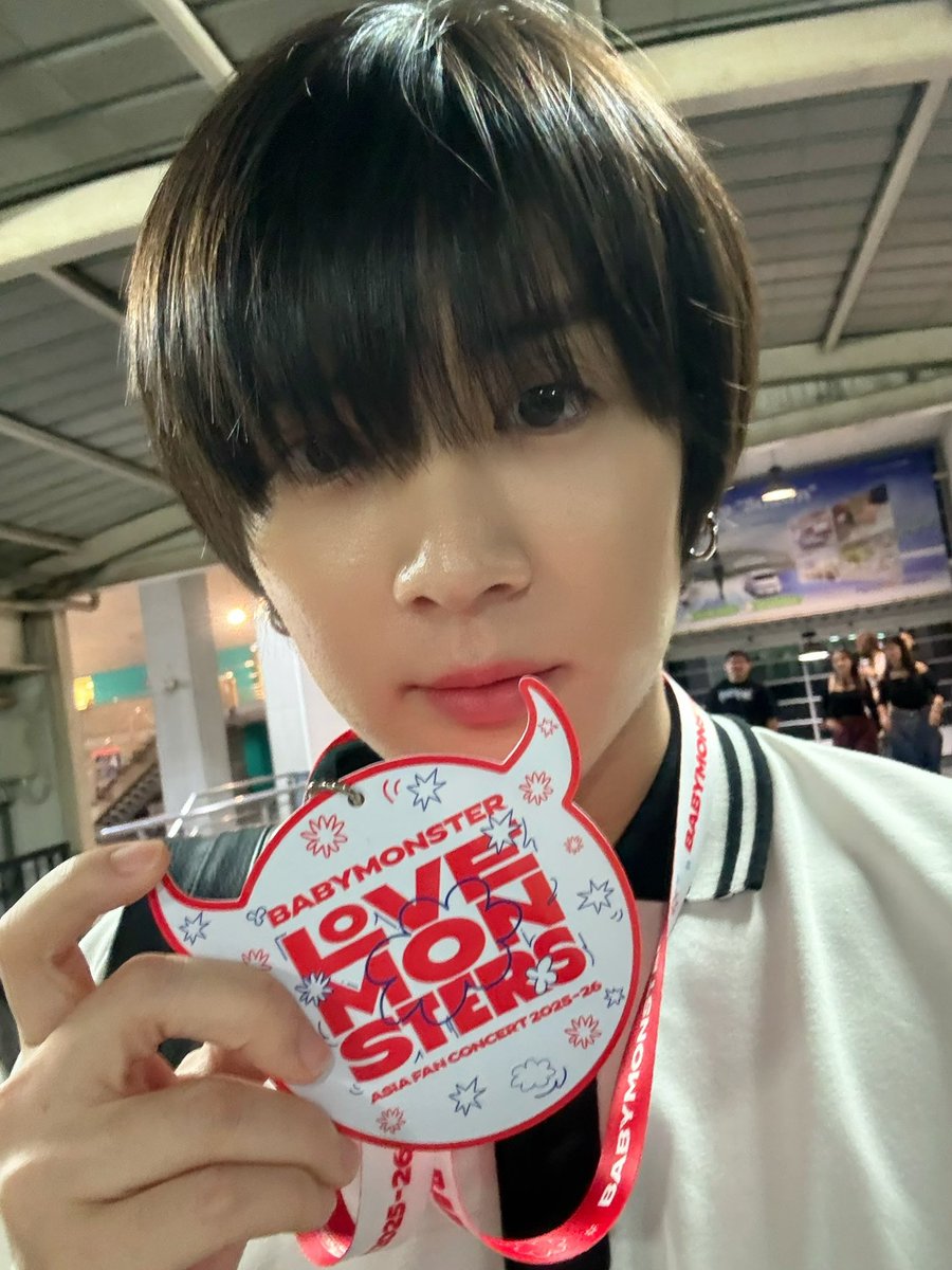 😈  #LOVEMONSTERSinBKK_D1