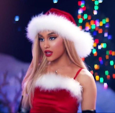Ariana Grande Charts tweet media