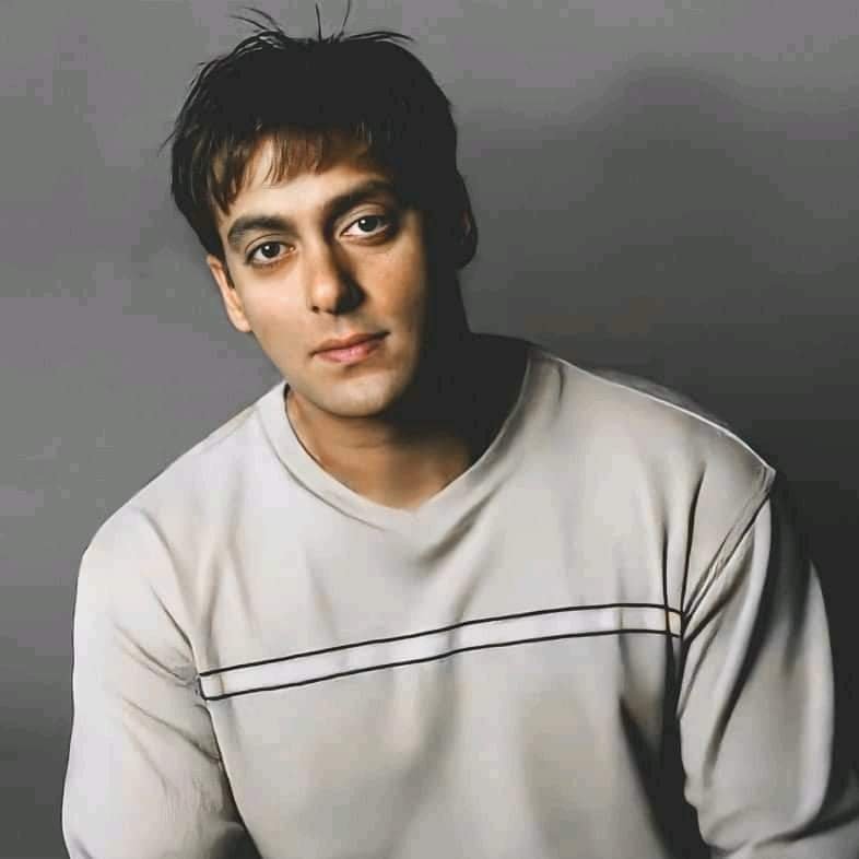 YourSumitji's tweet photo. Happy birthday dearest @BeingSalmanKhan sir ❤️ https://t.co/gaKJ12pbwF