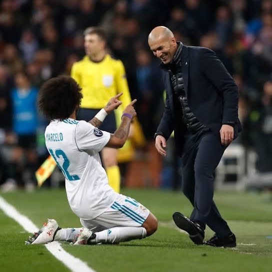 MadridXtra's tweet photo. 🗣️ Marcelo: “The manager who understood me the most? Zizou and Ancelotti.

But, Zizou was like: ‘Marcelin, you play, enjoy yourself, Casemiro will defend for you. You enjoy yourself’.

Ay, Zizou…” @IkerCasillas 🤍 https://t.co/QWJ1f5D2Mr