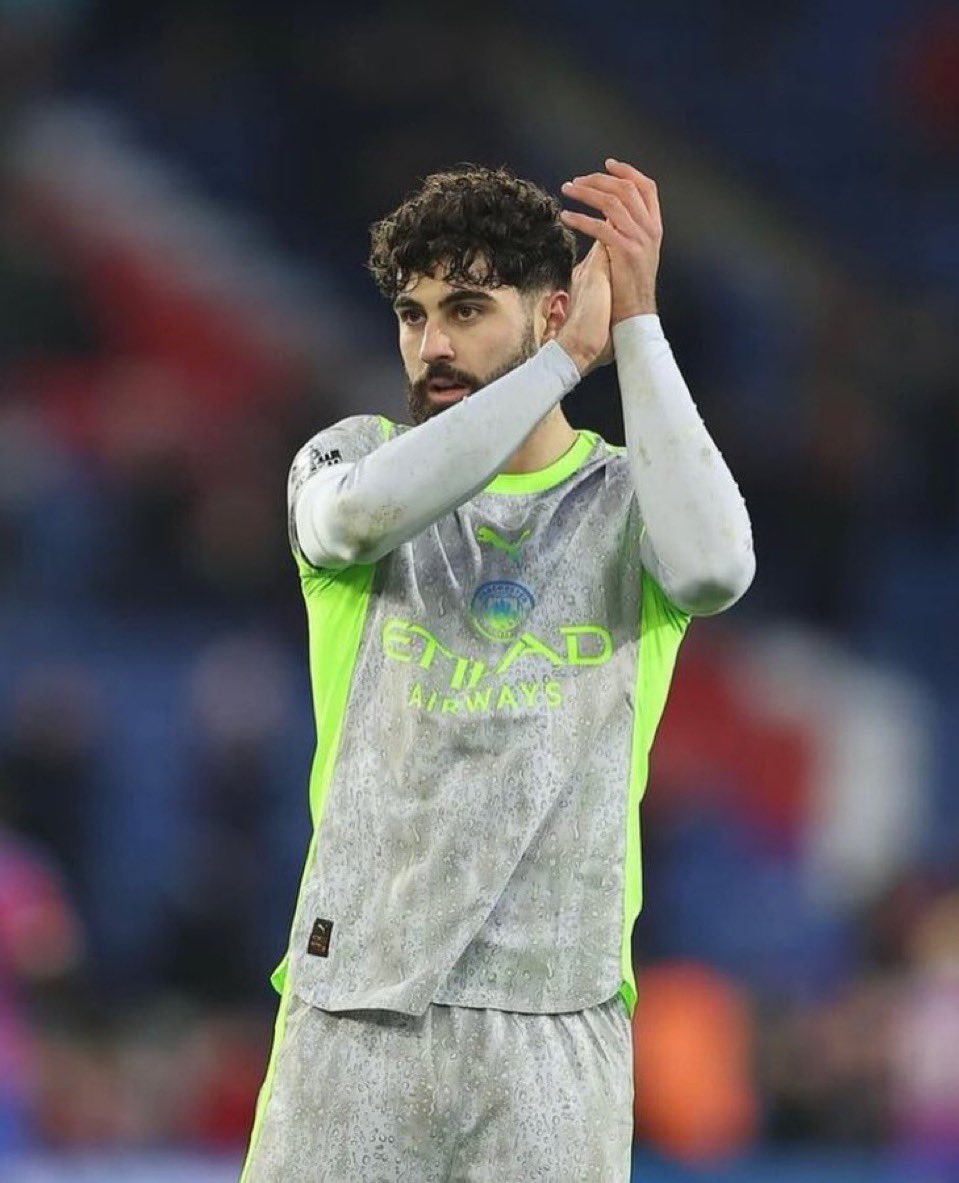 Necesito dedicarle unas palabras a este FENOMENO. Con pelota no sorprende, es el mejor del mundo en eso, no hay nadie que tenga su calidad ni agilidad pero hoy en defensa, y en el último tiempo, estuvo imperial. Josko Gvardiol es un pilar de este equipo y lo va a ser por años, lo