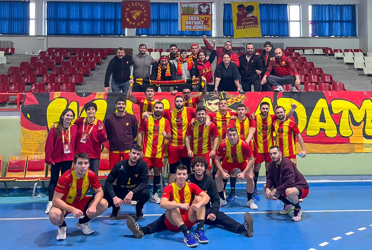 Galibiyet hatırası📸

#GöztepeHentbol #UçanAdamlar