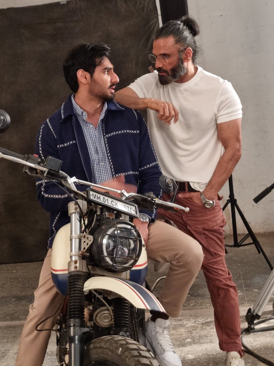 Like father like son

HBD AHAN SHETTY