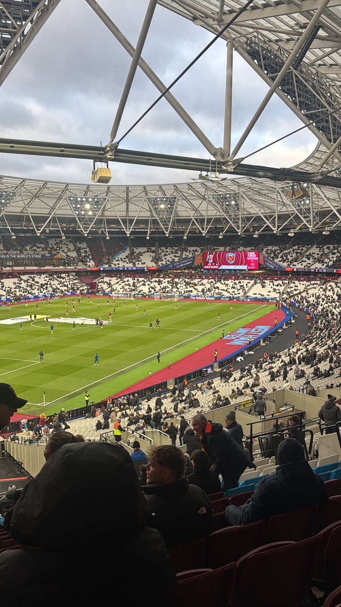 ChrisFu40793938's tweet photo. MYSTERY HAMMER IS Paul Konchesky

#mysteryhammer @WestHam https://t.co/4uAY75ib0N