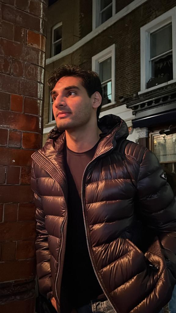 Golden hearted
Ahan Shetty baba 
Happy birthday #AhanShetty baba 
God bless you 🙏🙏🧡🧡❤️🤍♥️💖💕💛😘🎉🎊🎂🎂🎂🧁💞💞
#HappybirthdayAhanshetty
HBD AHAN SHETTY