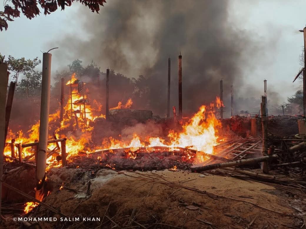 A massive fire has broken out in a refugee camp in Bangladesh, leaving many people homeless during this cold season. Urgent need support to deliver emergency relief and basic necessities. Please donate or share and boost so more people can see this
gofundme.com/f/fight-to-reb…