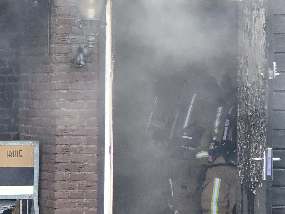 Brand in schuur in de Maasdijk, Westland