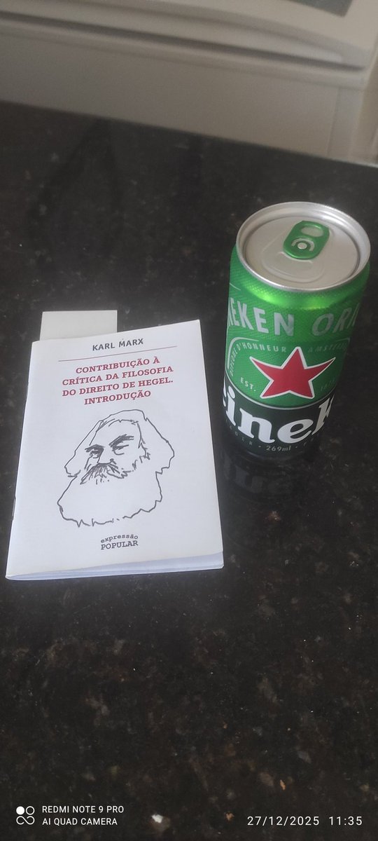 Combinação mais que explosiva! Feliz ano velho para todos, porque, afinal,  nada mudará mesmo sem a revolução! 💪🏾
