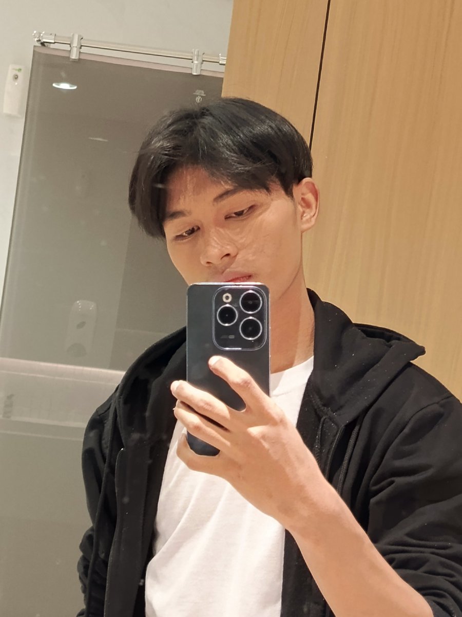 Liyyan23's tweet photo. https://t.co/roqWBSmE6n