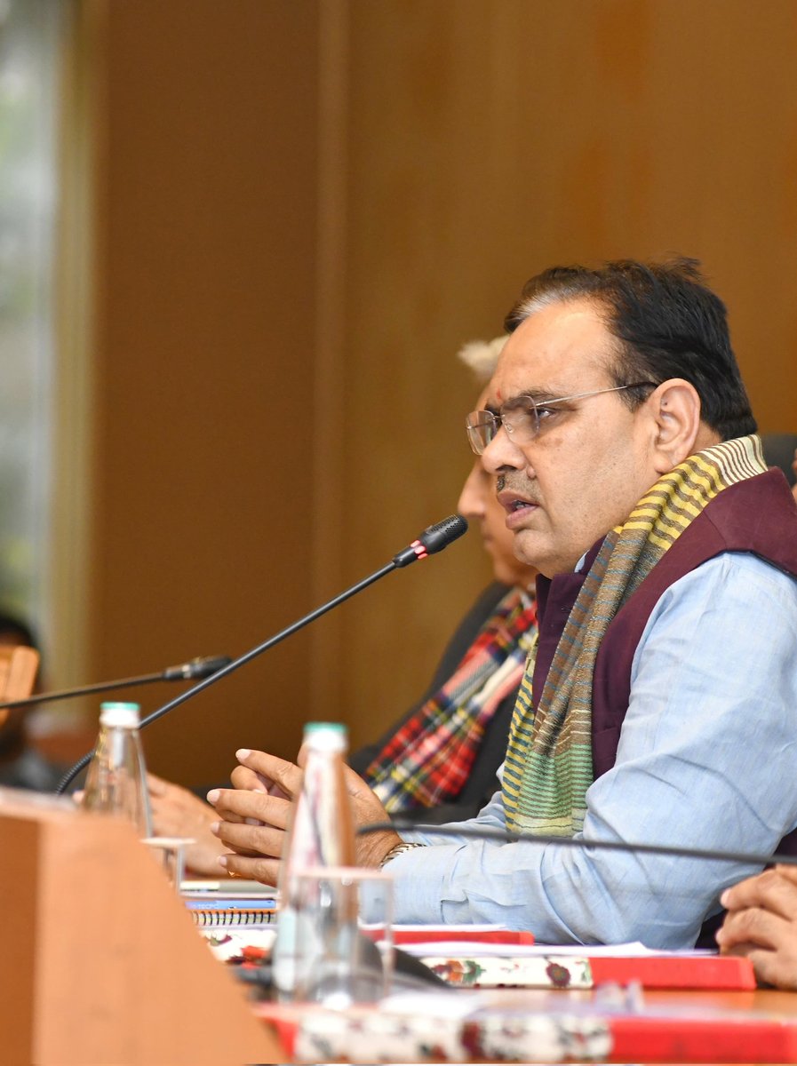 SukhveerHooda's tweet photo. Reducing https://t.co/Wom8v434xf degree holders to the role of 'Office Assistants' is a waste of human resources. We are here to provide quality Computer Education, not just to handle clerical files.

#कंप्यूटर_अनुदेशक_29_दिसम्बर_धरना
#राजस्थान_कंप्यूटर_शिक्षा_का_उदय https://t.co/rJa7ELlDYl
