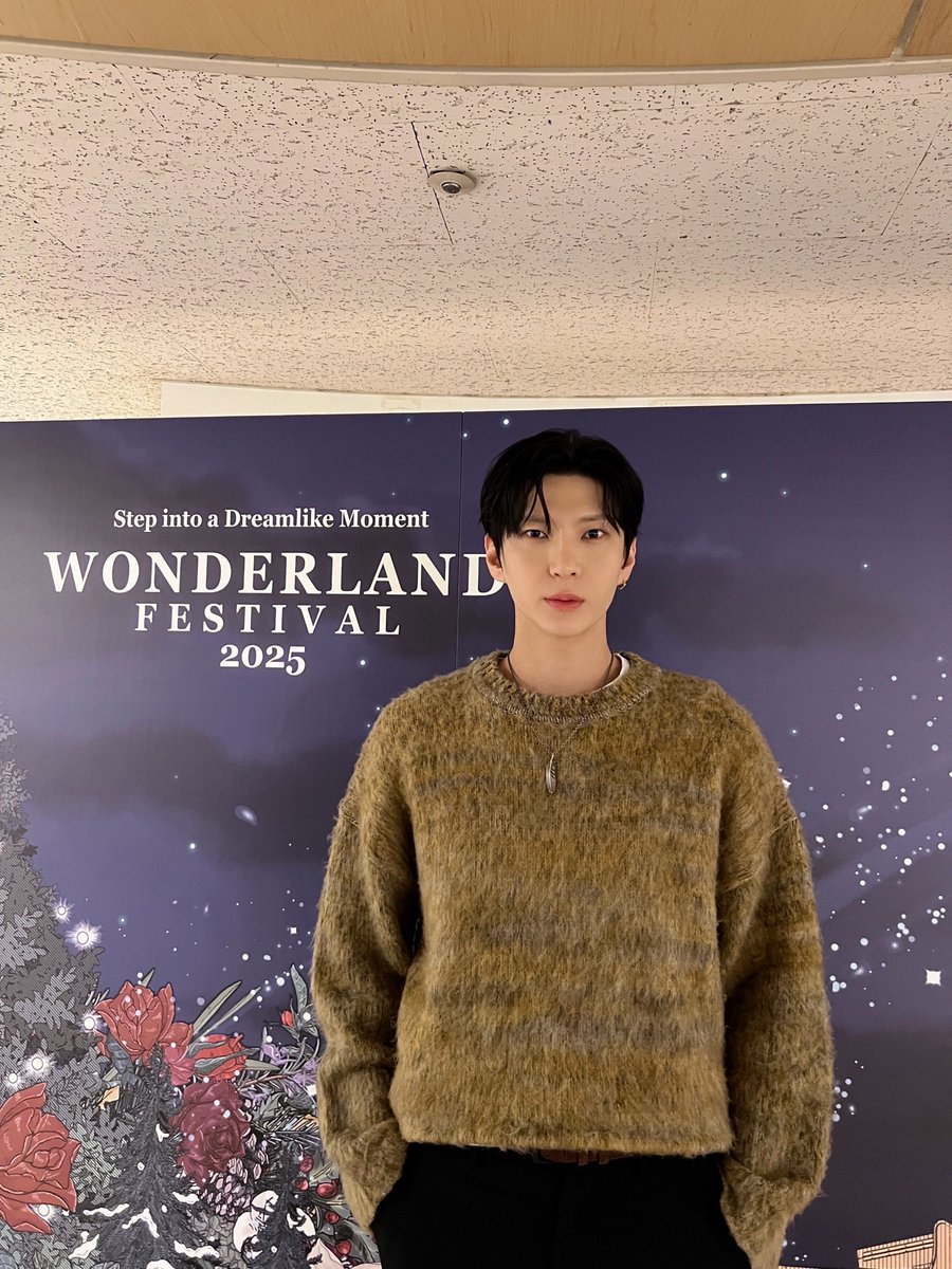 OfficialJTW_LEO's tweet image. [📸PHOTO]

𝐖𝐎𝐍𝐃𝐄𝐑𝐋𝐀𝐍𝐃 𝐅𝐄𝐒𝐓𝐈𝐕𝐀𝐋 𝟐𝟎𝟐𝟓 

2025년 마지막 토요일,
꿈같은 순간의 원더랜드❄️
함께해 주셔서 고맙습니다❤️

#정택운 #JUNGTAEKWOON
#레오 #LEO
#원더랜드페스티벌2025