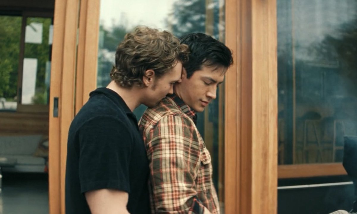 hllnvbuddie's tweet photo. two touch starved boys finally letting themselves hold and be held after years of pretending they didn’t want it https://t.co/EyAn6fj4Vy