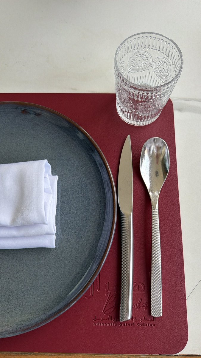 2ib's tweet image. زرعتك وردةٍ بين الحنايـا .. لين ما فارقت .