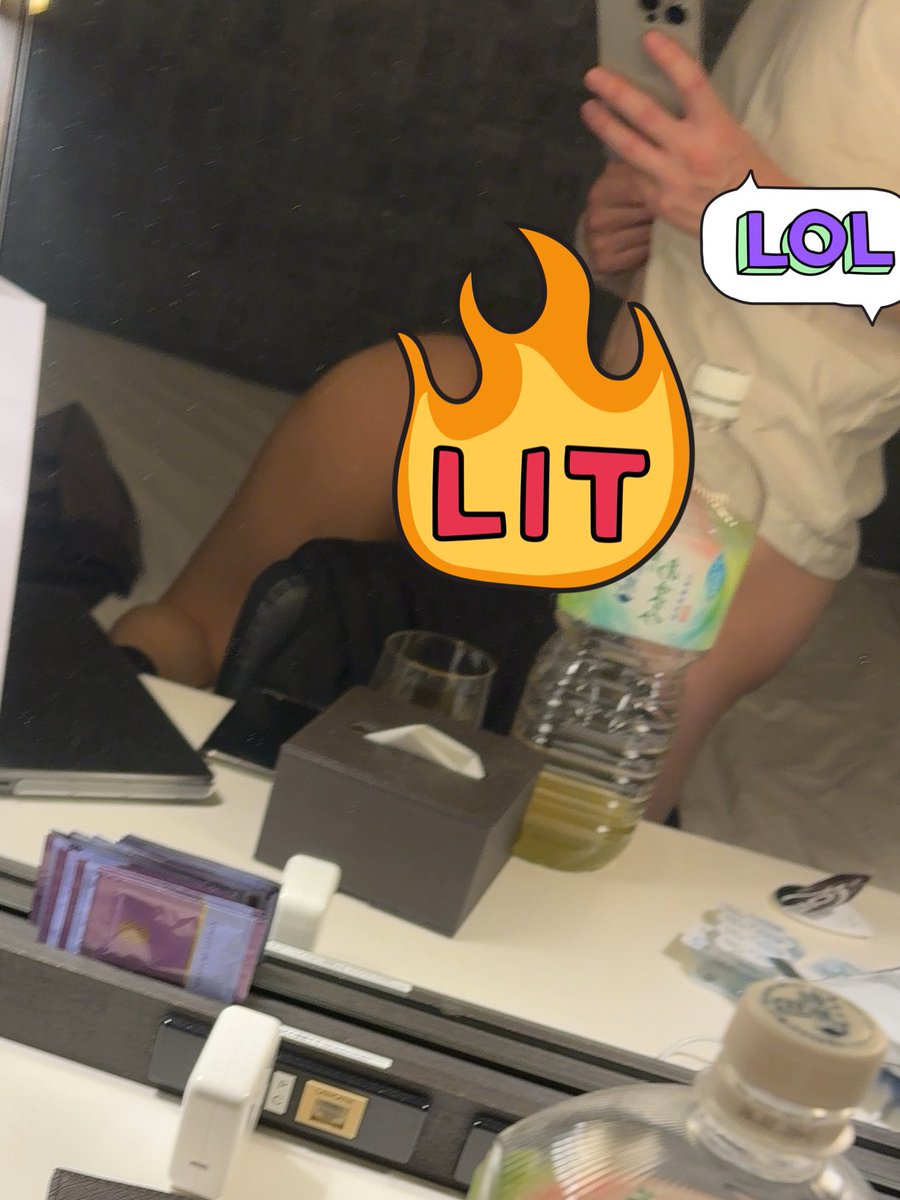 出張先のホテルに一回り以上年下のJDが押しかけてきてケツを突き出しておねだりしてくる人生。良いお年を