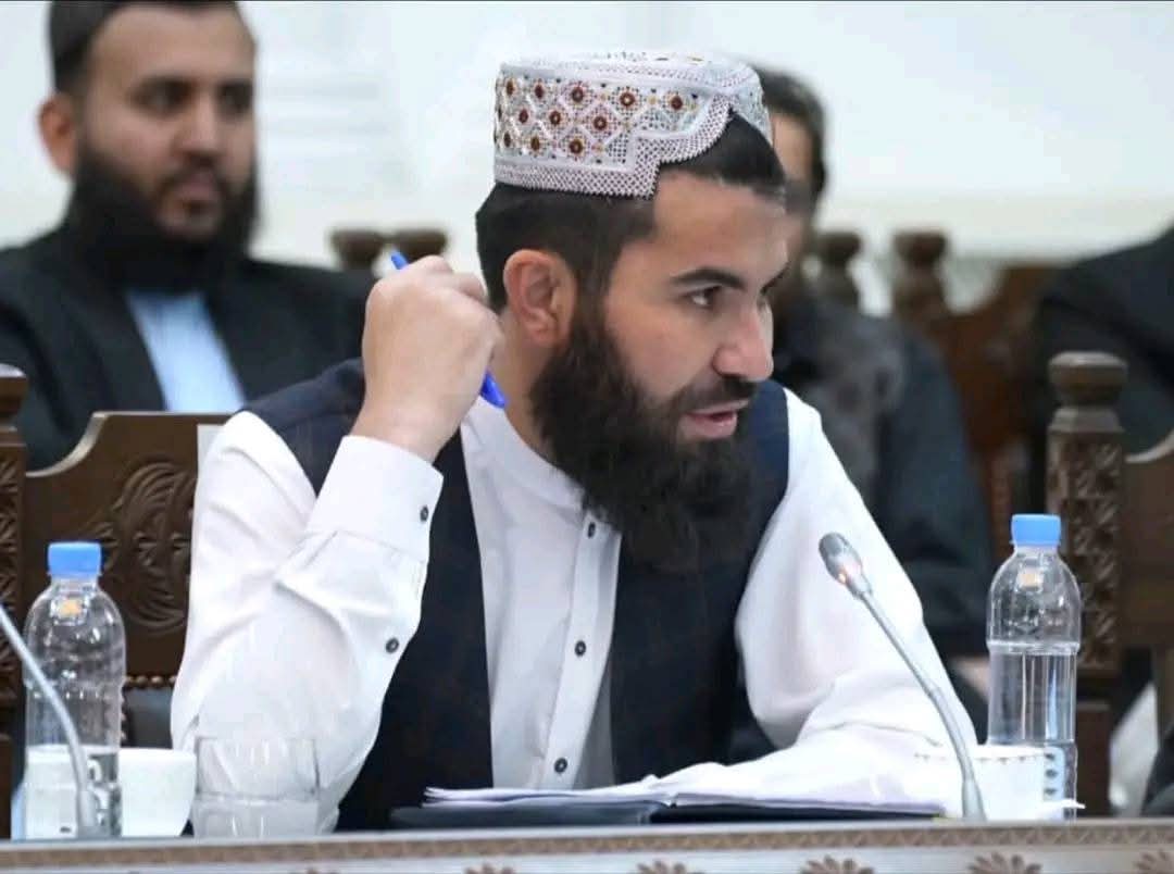 ددې فاني دنیا لوی حقیقت مرګ دی هیڅوک ور نه ازادي نلري د خالد مورکۍ دي رب متعال وبښي سره له ټولو حقدارانو..!!
😰