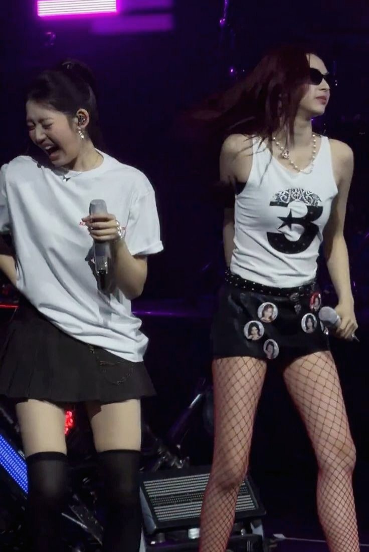 โรร่าโดนขโมยจุ๊บแล้วรอบนี้~😚💕
#CHIQUITA  #RORA  #BABYMONSTER