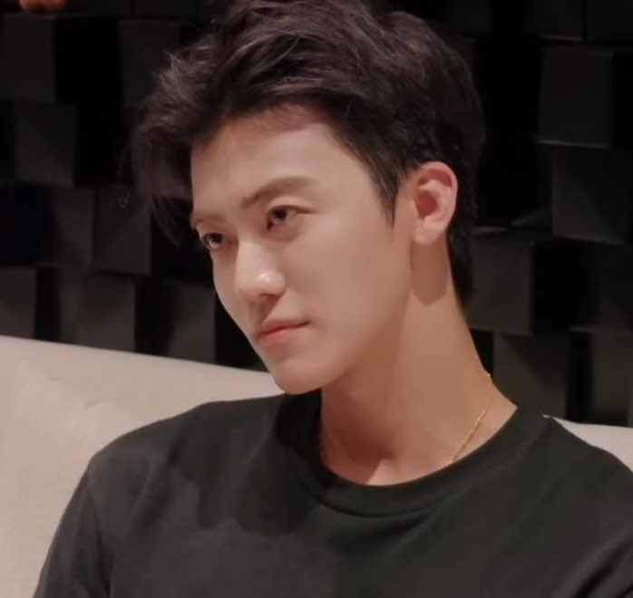 labelnjm's tweet image. very much in love with his barefaced