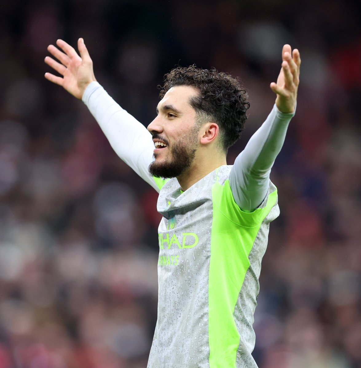 _BeFootball's tweet image. S’il continue comme ça, DD va devoir réfléchir à trouver une place à Cherki pour la Coupe du Monde. 😭😭

Mais c’est trop bouché, 𝗢𝗡 𝗙𝗔𝗜𝗧 𝗖𝗢𝗠𝗠𝗘𝗡𝗧 𝗟𝗔̀ ? 🐓🇫🇷