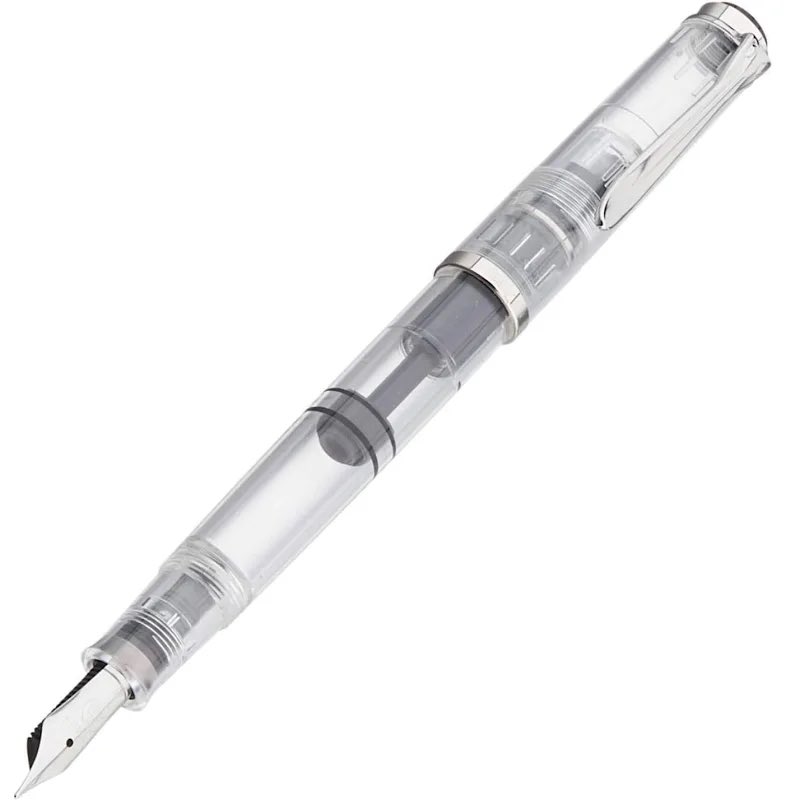 2026年に手に入れたい文房具

LAMY / Safariホワイト　ブラッククリップシリーズ
Anya Hindmarch / ペンケース
クラフトA / 201アクリル　白ベース
ペリカン / m205デモンストレーター

CW&amp;Tを手にしたことで燃え尽き症候群になりつつある私の次なる好奇心。