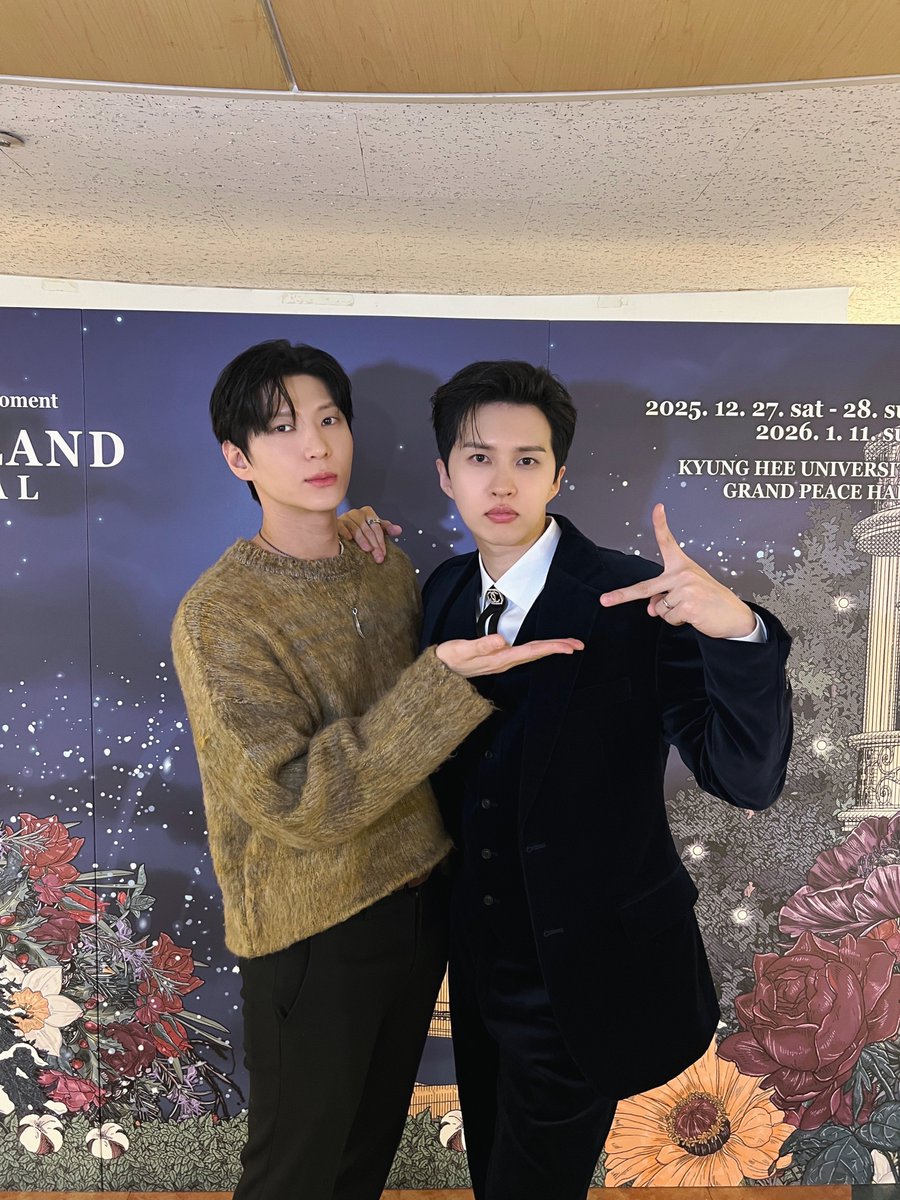 OfficialJTW_LEO's tweet image. [📸PHOTO]

𝐖𝐎𝐍𝐃𝐄𝐑𝐋𝐀𝐍𝐃 𝐅𝐄𝐒𝐓𝐈𝐕𝐀𝐋 𝟐𝟎𝟐𝟓 
🐱🐶 💙💛

#정택운 #JUNGTAEKWOON
#레오 #LEO
#켄 #KEN #이재환 
#원더랜드페스티벌2025