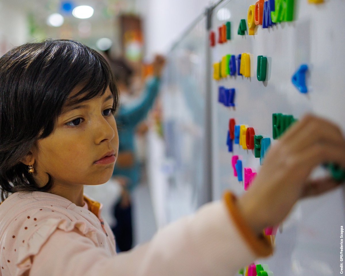 GPforEducation's tweet photo. More resources to improve education in Uzbekistan 🇺🇿 🙌
Thanks to the #SmartEd Financing Initiative by GPE, @isdb_group and @arabcoordgroup, the country is constructing and upgrading more than 80 schools.
#FundEducation https://t.co/bSrqfqAX6E
