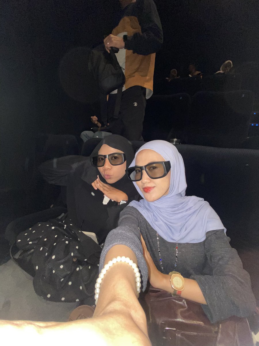 intan. tweet media