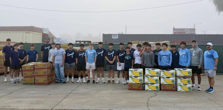 MaryCarrollHigh's tweet image. Heart &amp;gt; Hustle &amp;gt; Hits. 🐅⚾️

Carroll Baseball serving the community with CCPD &amp;amp; Christmas Angels. 💙🎄

#CarrollBaseball #TigerPride #SeasonOfGiving #TPND