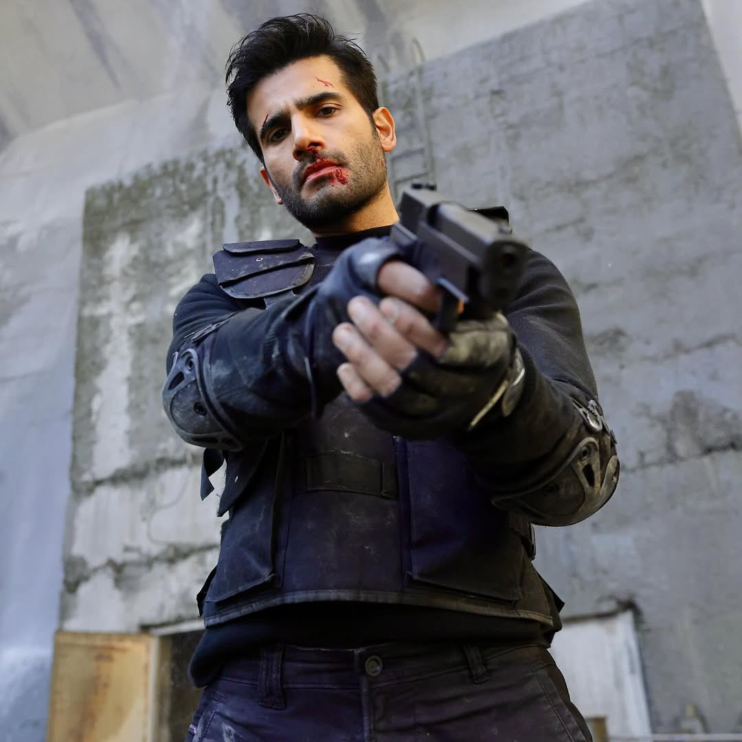 tellychakkar's tweet image. Actor Karan Tacker reflects on the roles that shaped him over the years, sharing glimpses of a journey that evolved from script to soul.
@karantacker #KaranTacker