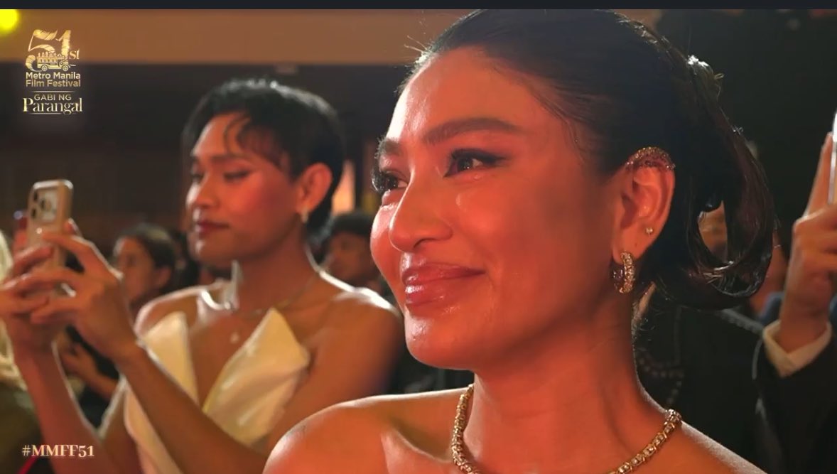 aldringerous's tweet image. meme vice!!! mahal na mahal ka ni nadine at super proud sya sayo!!!

VICEDINE PROUD MOMENT
#NadineLustre #ViceGanda #CallMeMother