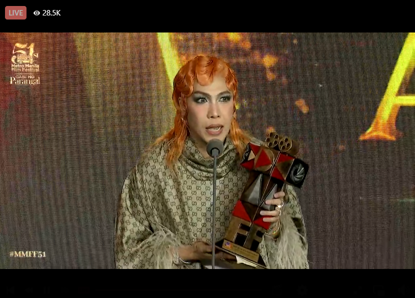 Ladies and gentlemen, MMFF Best Actor winner Vice Ganda. #MMFF51GabiNgParangal

👏🎉
