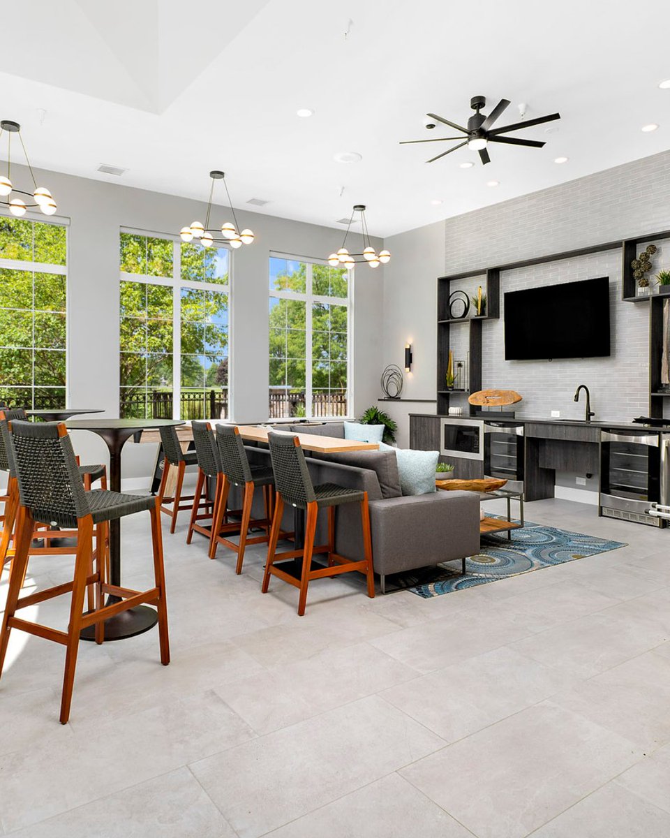 SevenBridges2's tweet photo. From walking trails to quiet spots to relax indoors, life at The Retreat is all about comfort and convenience.

#LuxuryLiving #TheRetreat #resideatretreat #relaxatretreat #retreatat7bridges #willowbridgepc #wearewillowbridge https://t.co/Lx5bUC90l0
