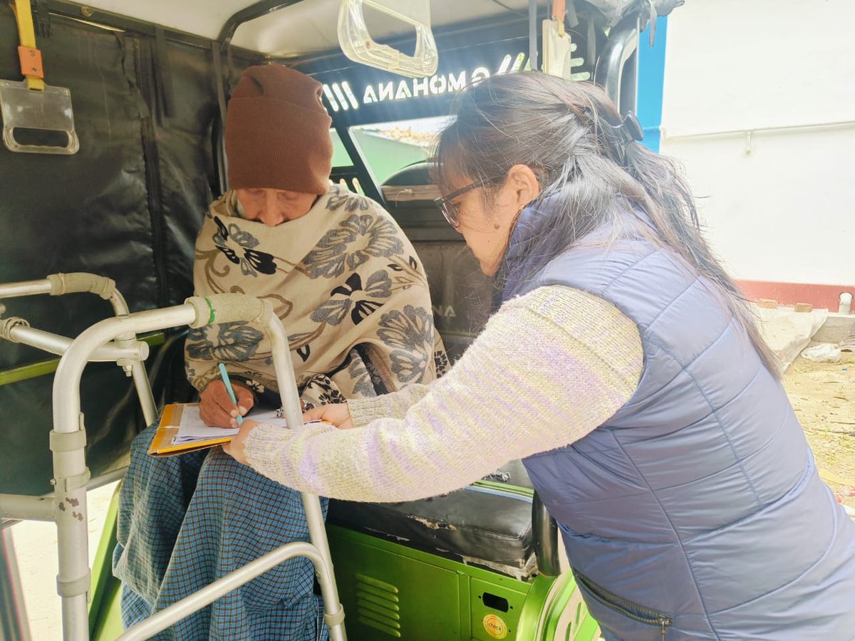 In Haldibari Development Block under 1-Mekliganj (SC) AC,when an aged elector couldn't reach the hearing table, AERO/BDO recorded attendance and took hearing outside in presence of the Micro Observer ensuring participation of all eligible electors for a error free electoral roll.